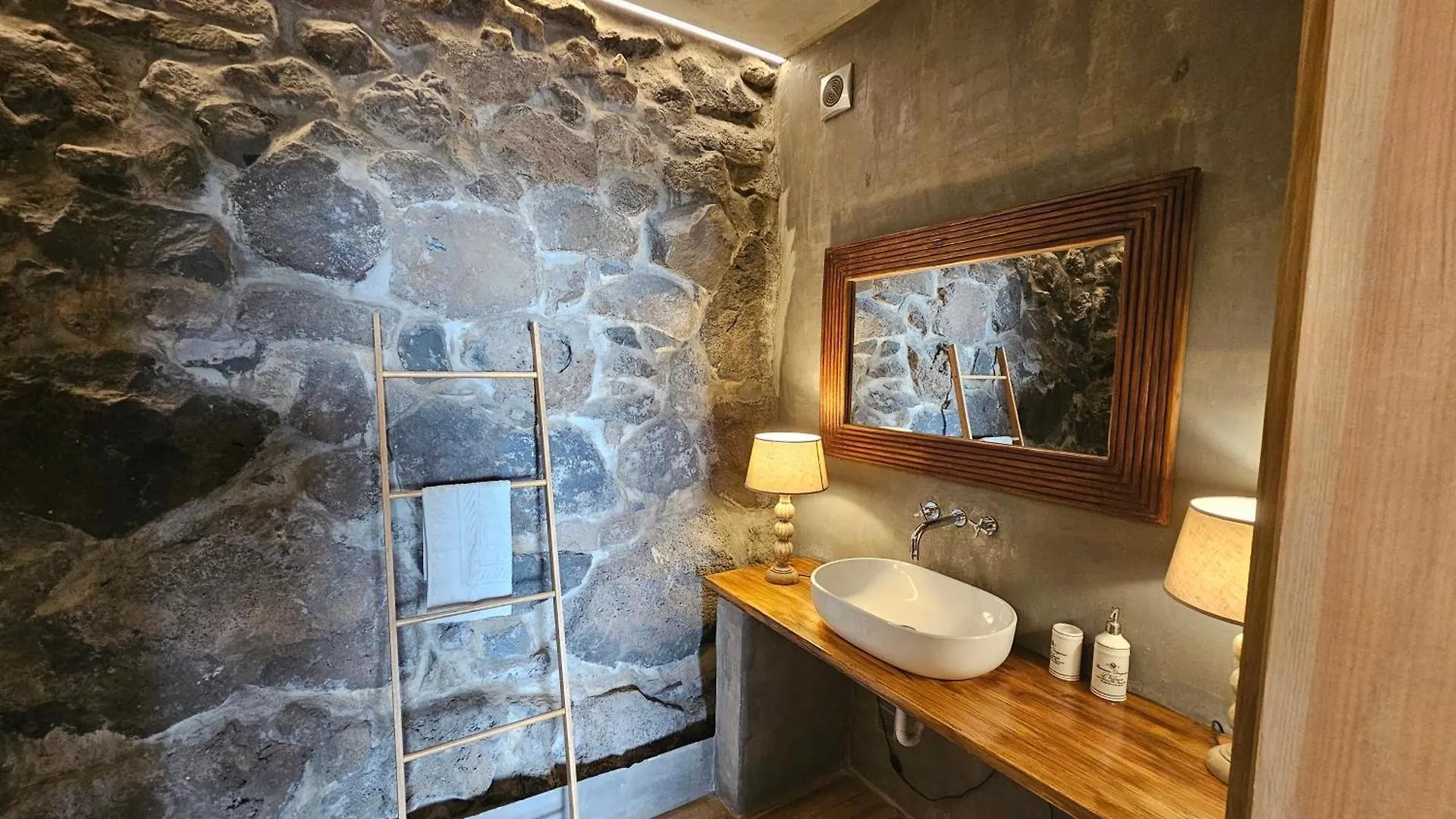 Les Terrasses Suites Calheta  Privatunterkunft Calheta (Madeira)