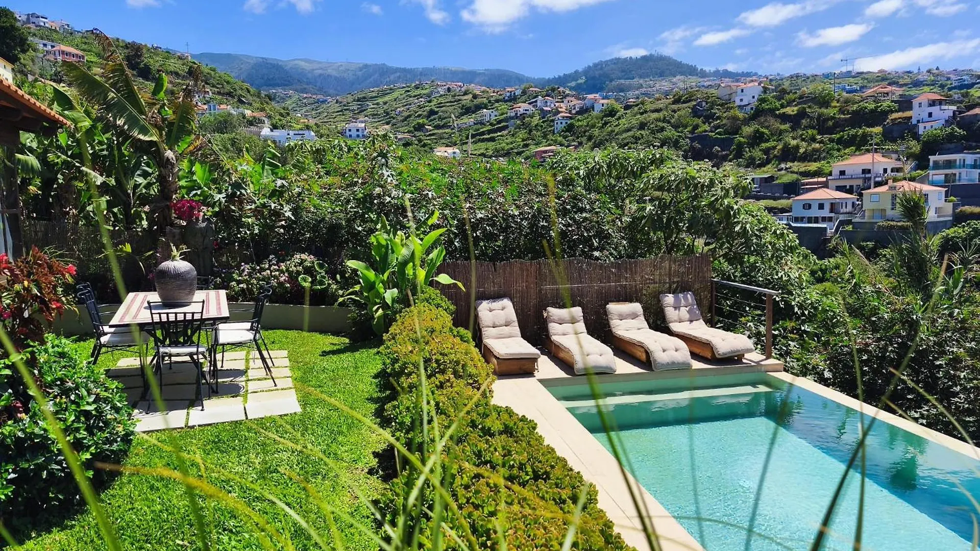 Les Terrasses Suites Calheta